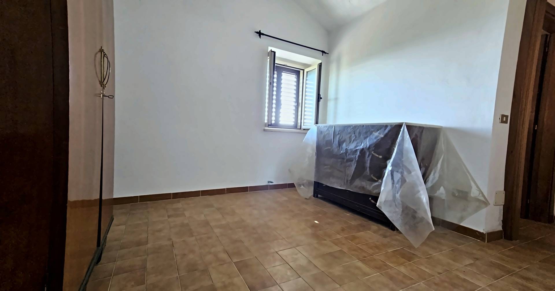Appartamento con ingresso indipendente in vendita a Montorio al Vomano, Schiavano
