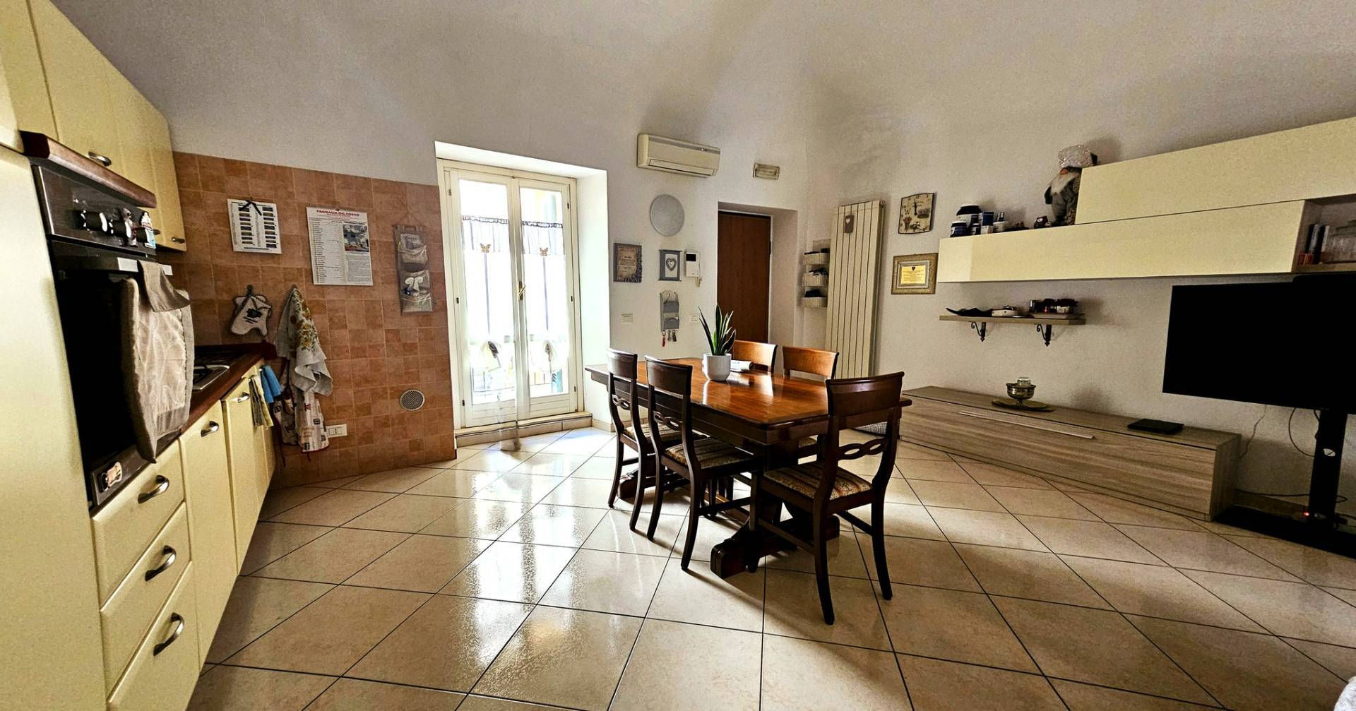 Appartamento con ingresso indipendente in vendita a Teramo, Centro