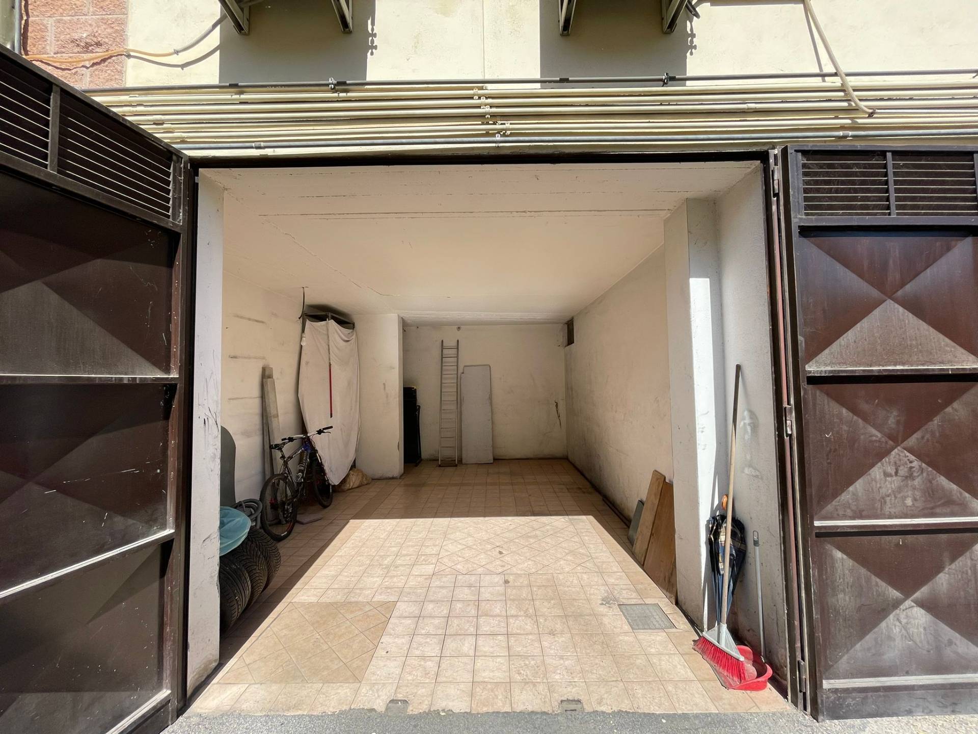 Box/Garage 27mq in vendita a Monterotondo