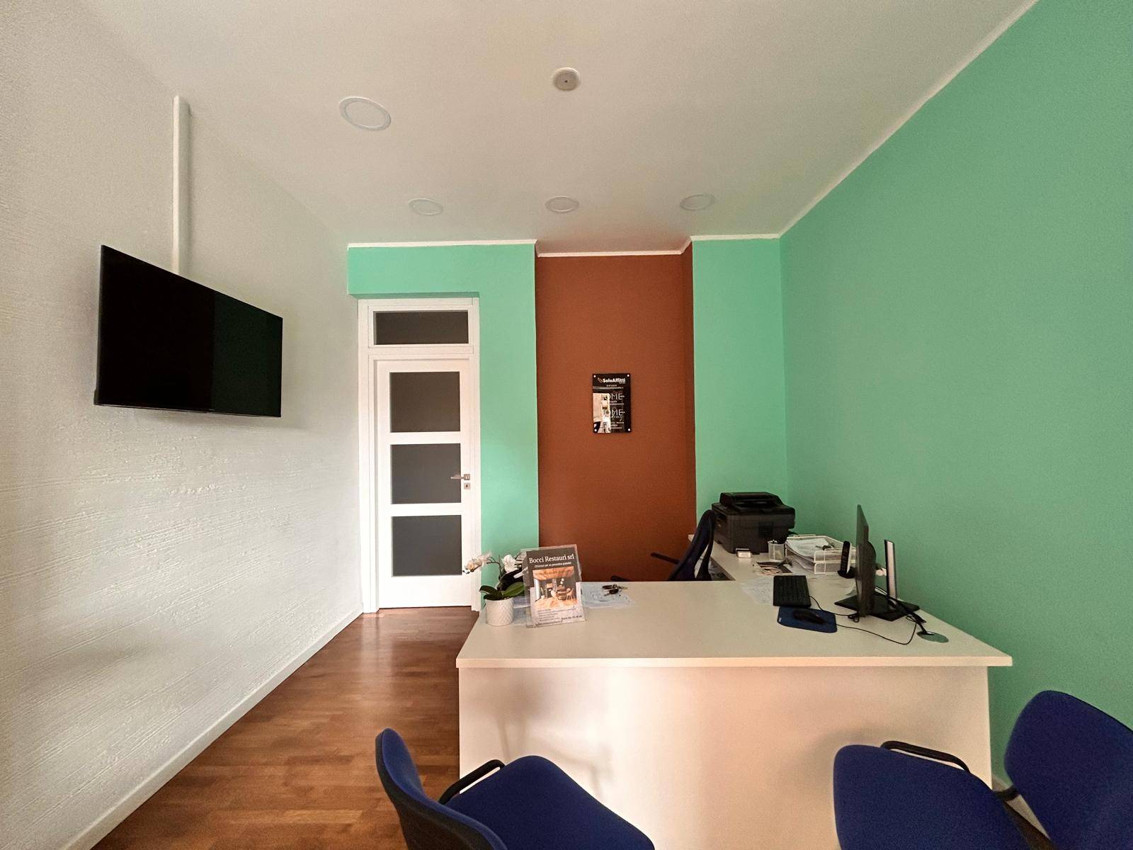 Locale commerciale in affitto a Monterotondo, Monterotondo Paese