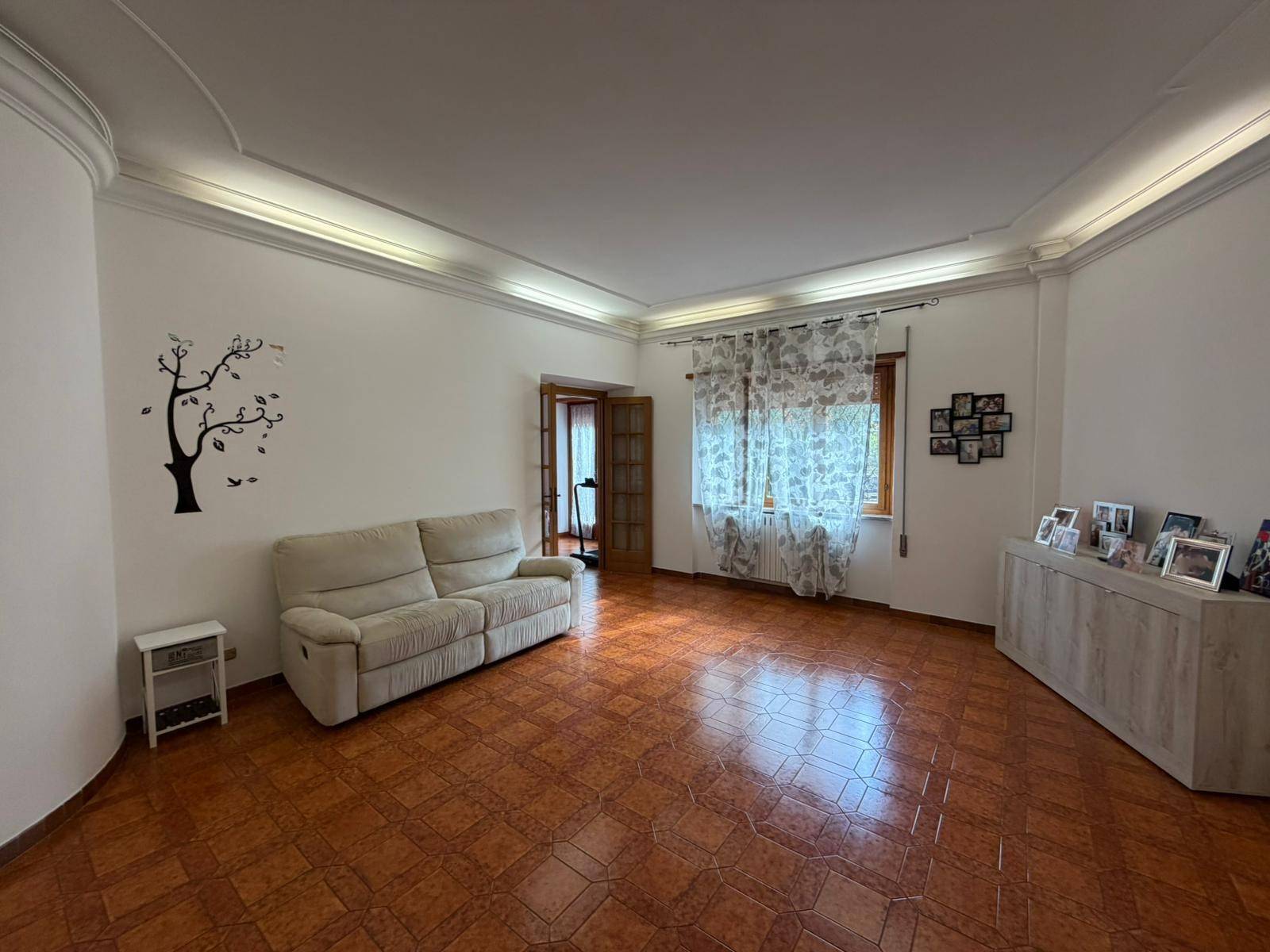 Appartamento in vendita a Monterotondo, Monterotondo Paese