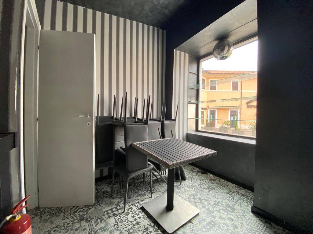 Locale commerciale in vendita a Monterotondo, Monterotondo Paese