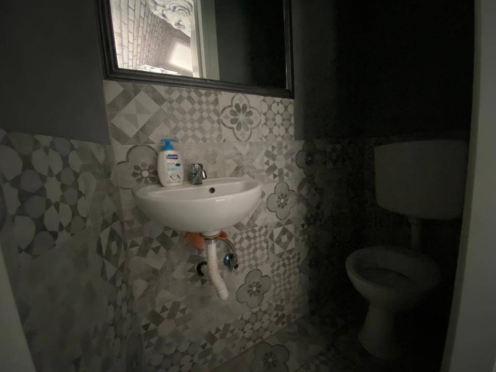 Locale commerciale in vendita a Monterotondo, Monterotondo Paese