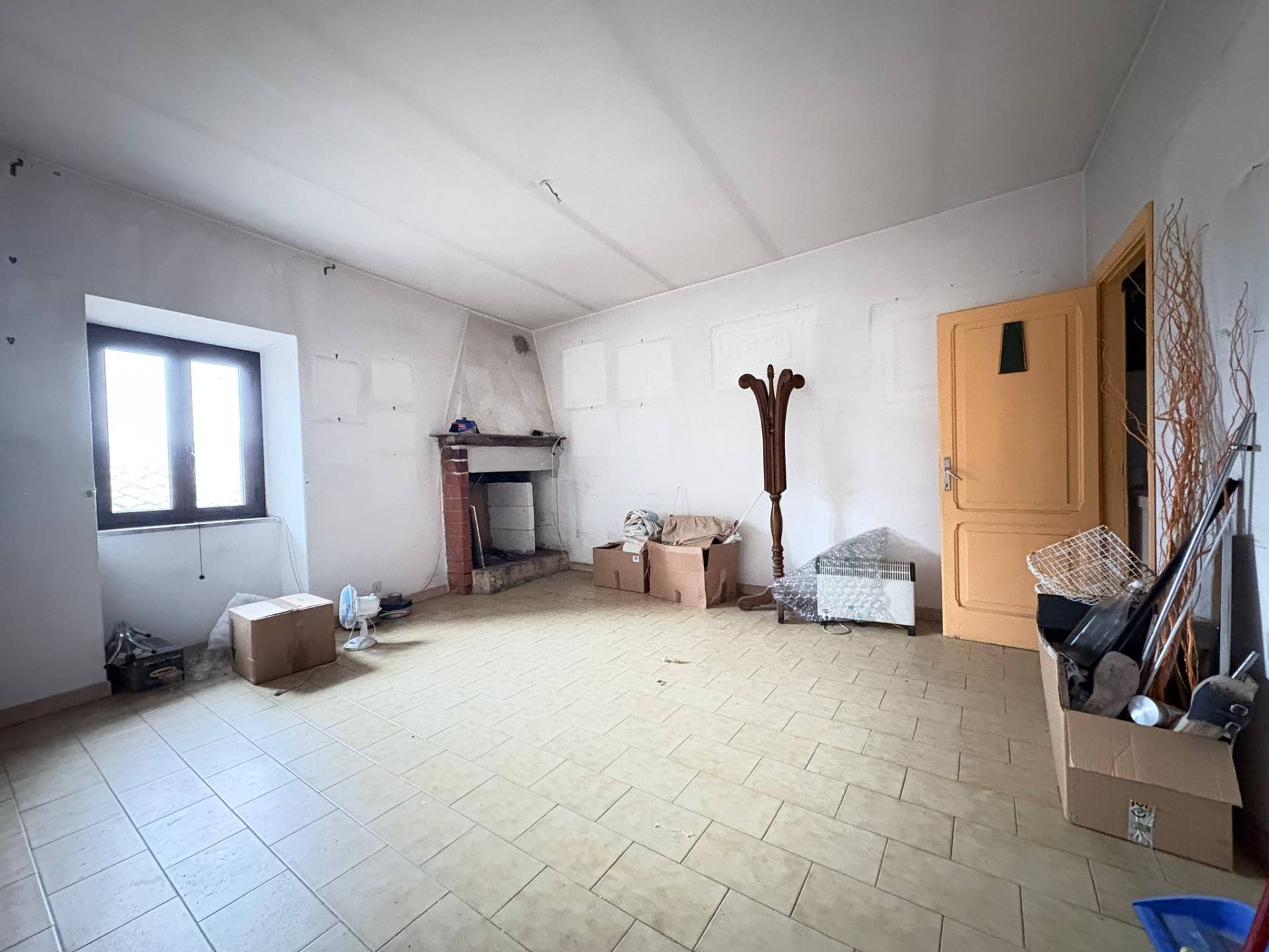 Appartamento in vendita a Scandriglia