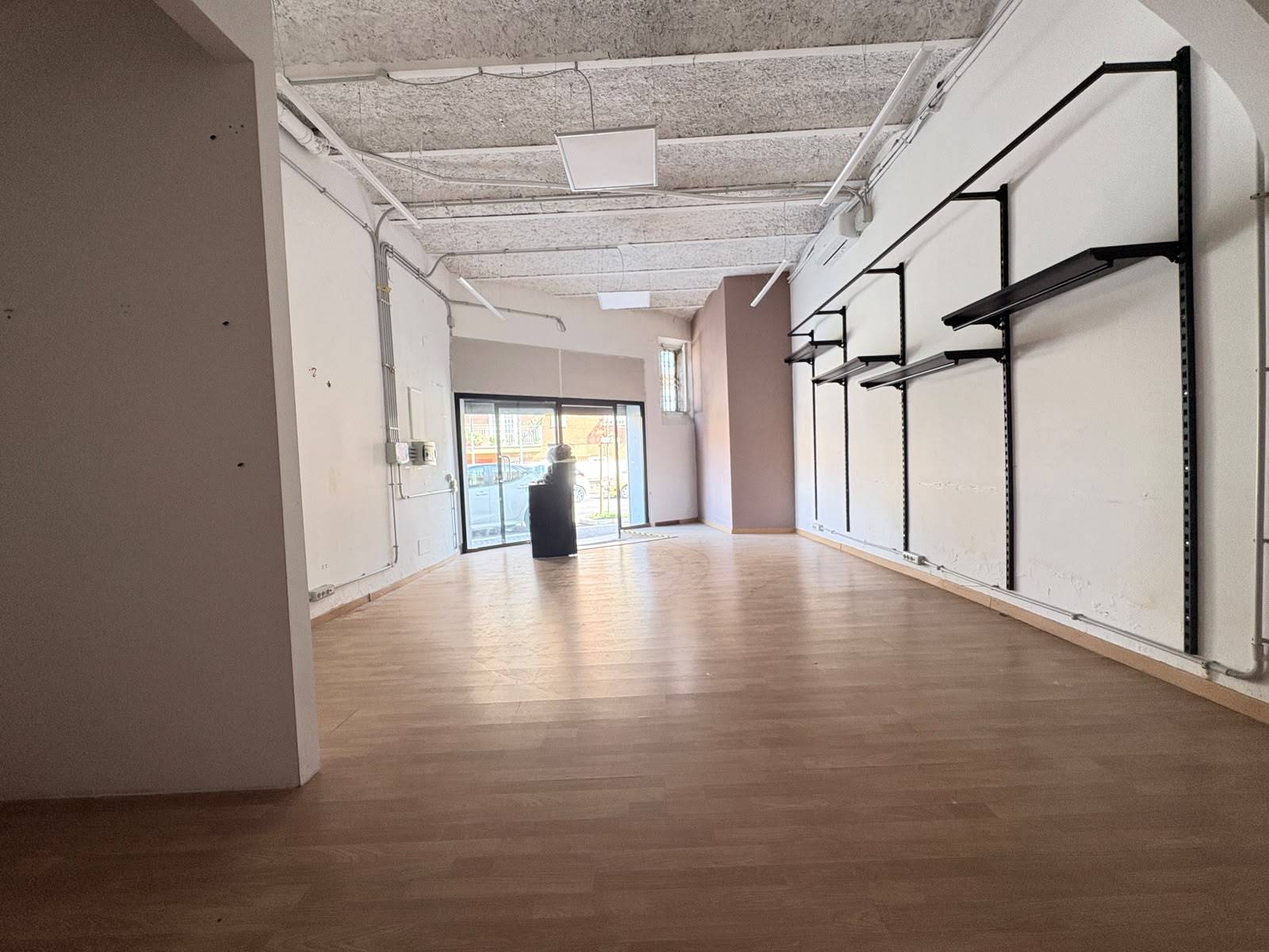 Locale commerciale in affitto a Monterotondo, Monterotondo Paese