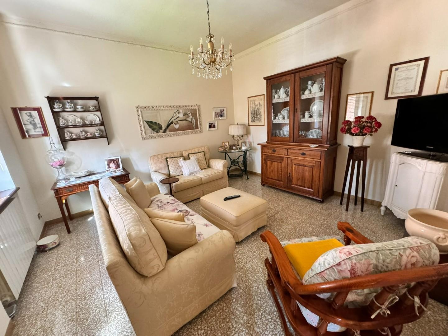 Casa indipendente con giardino a Pietrasanta