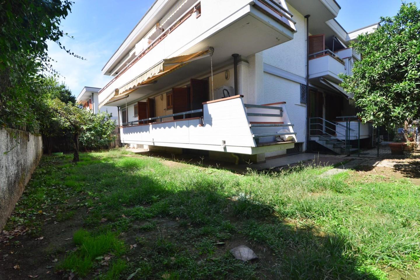 Appartamento con giardino, Massa zona viali