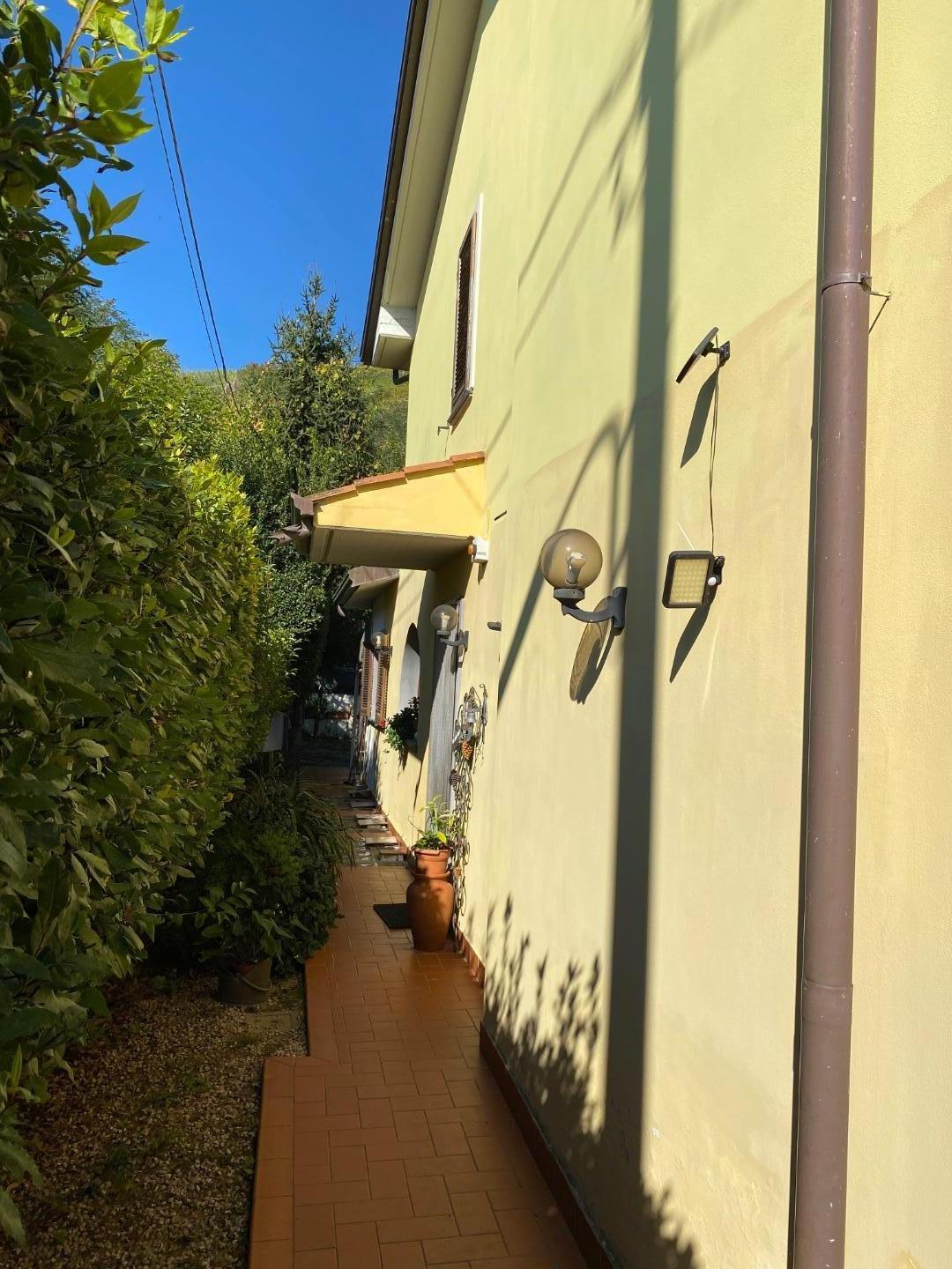 Casa indipendente con giardino, Massa mirteto