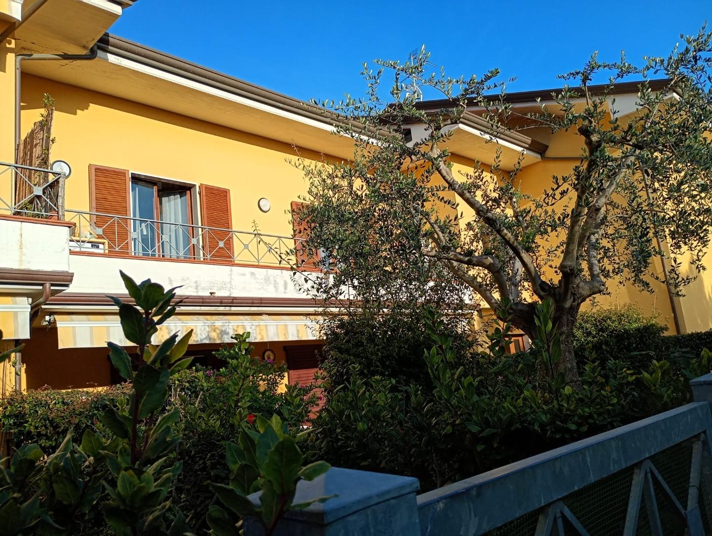 Appartamento in vendita, Massa marina di