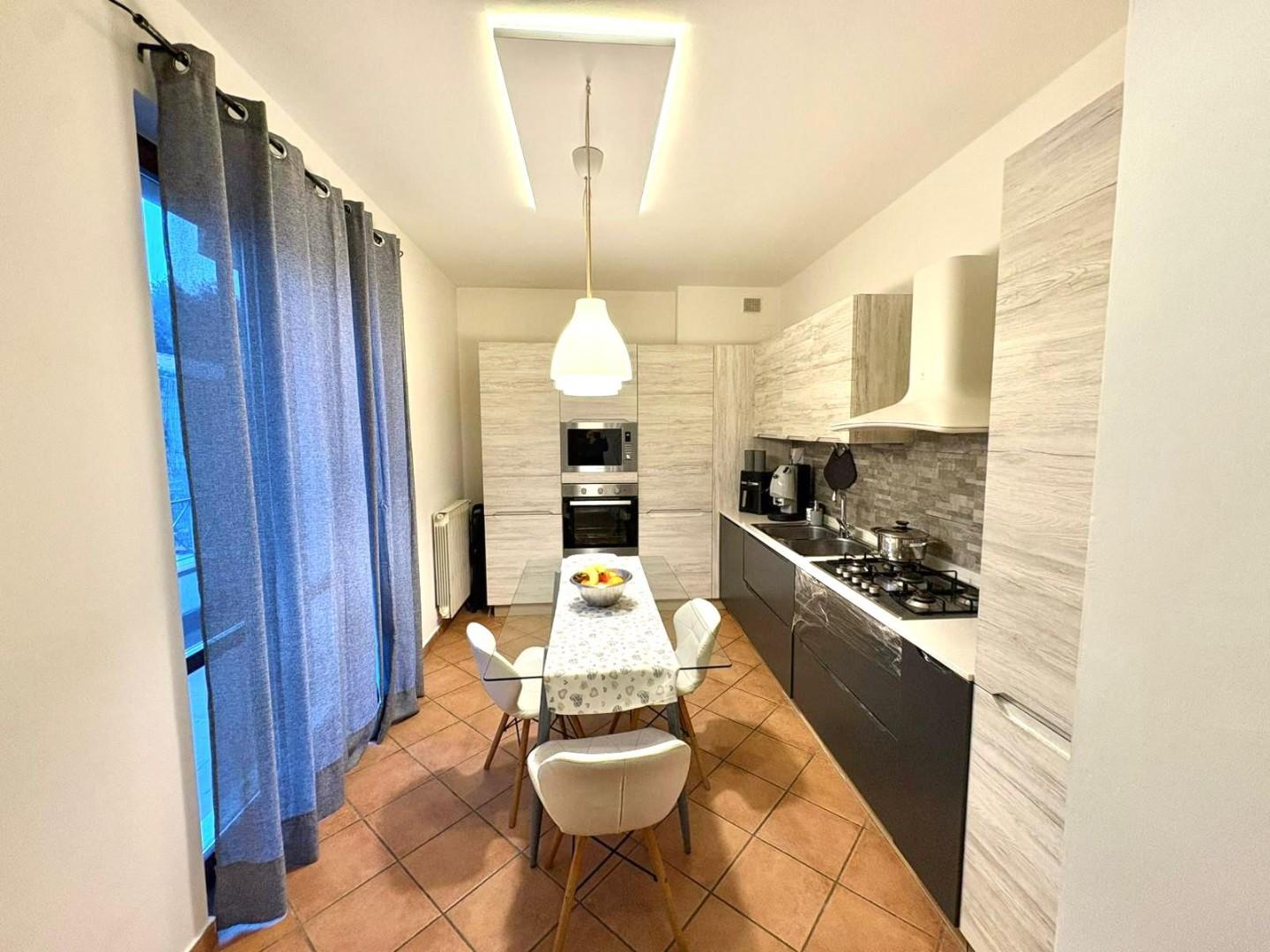 Appartamento in vendita, Massa marina di