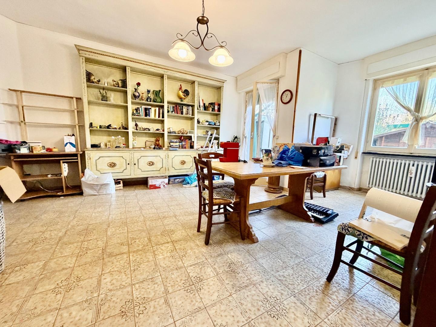 Appartamento con giardino, Massa ricortola