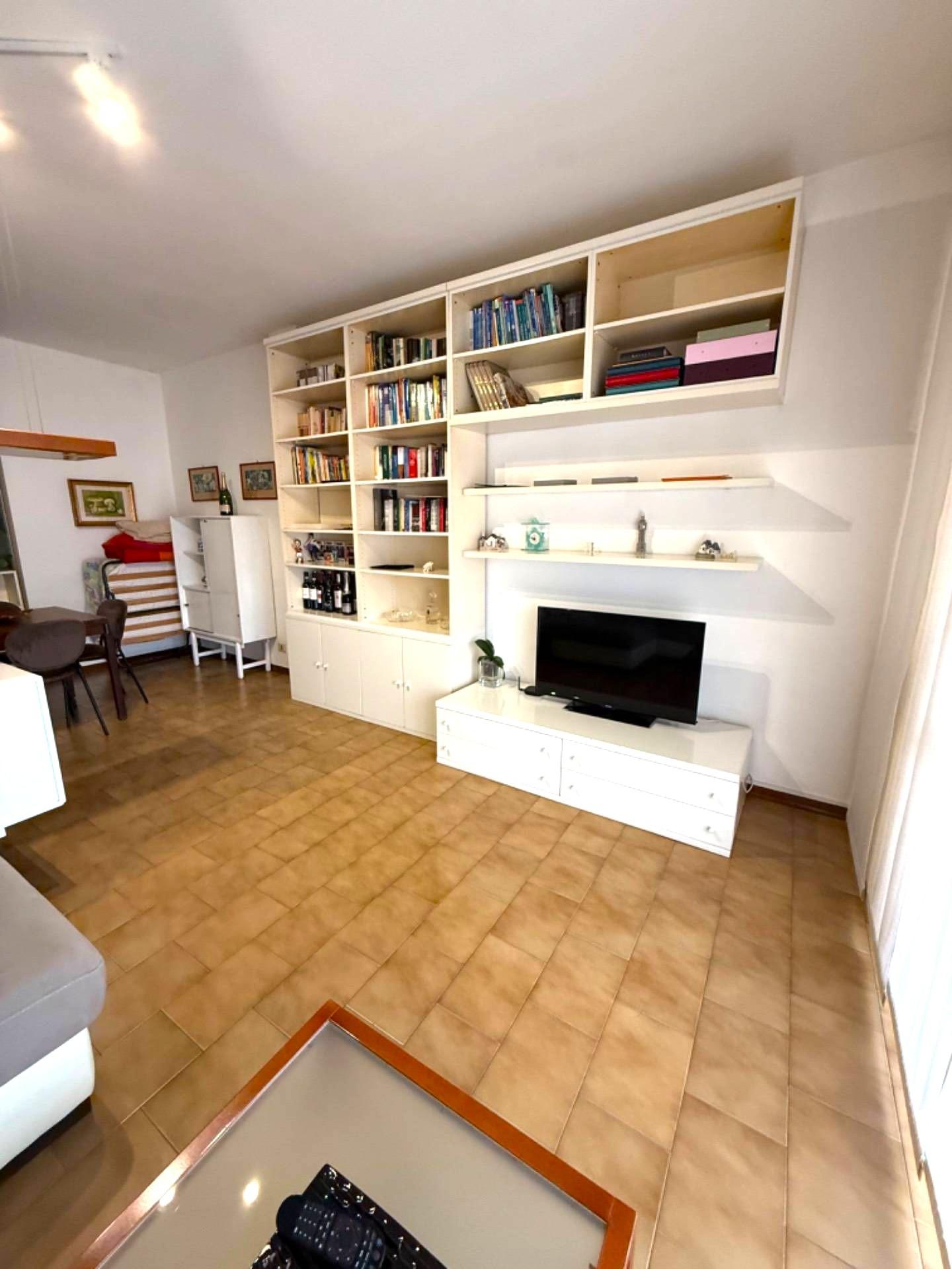 Quadrilocale vista mare a Massa