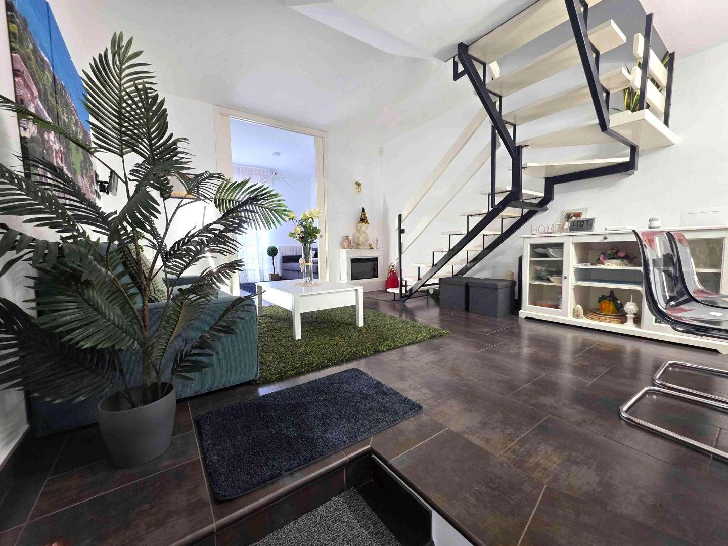 Casa indipendente con giardino, Montignoso cinquale