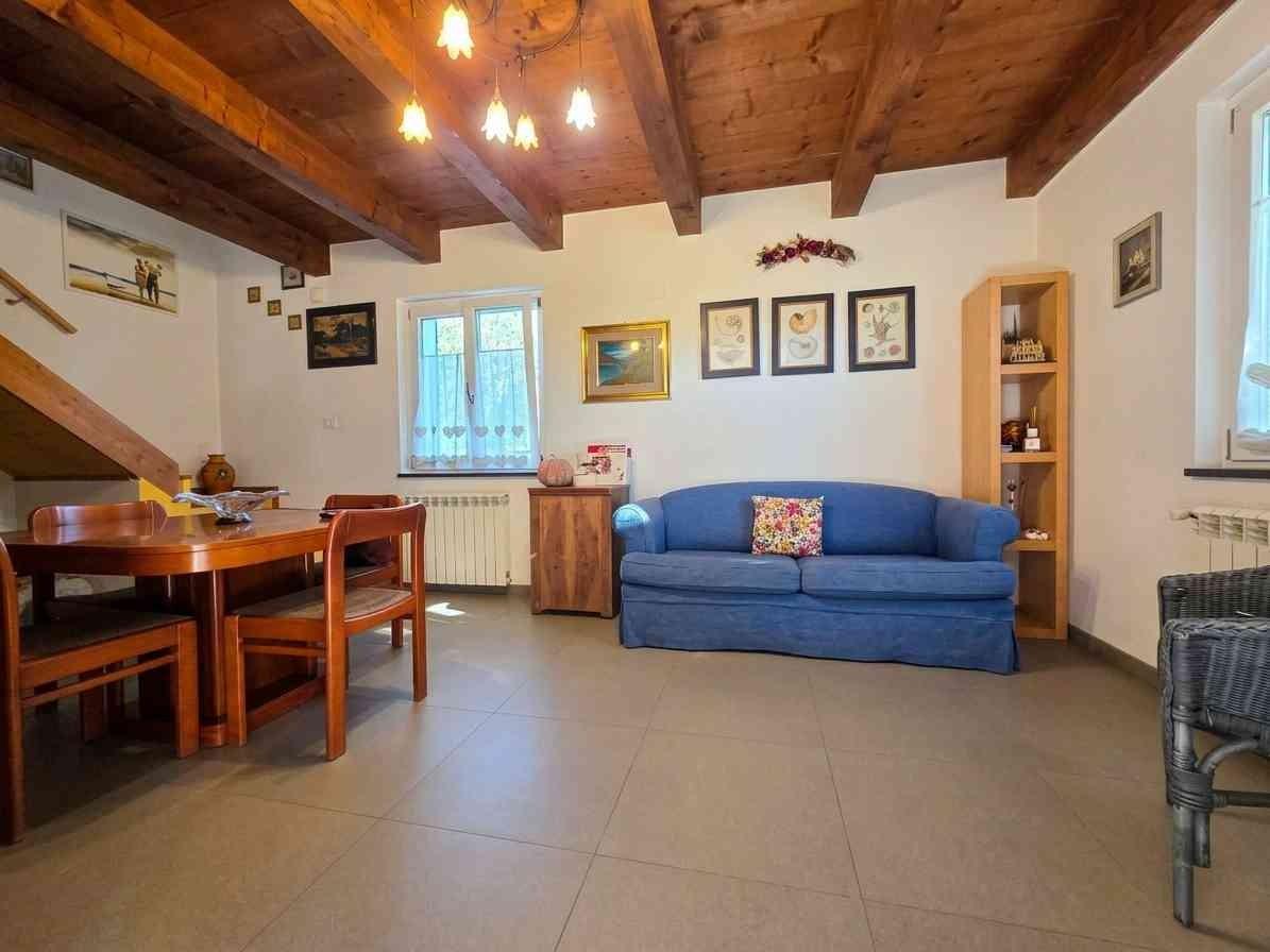 Casa indipendente con giardino, Montignoso cinquale
