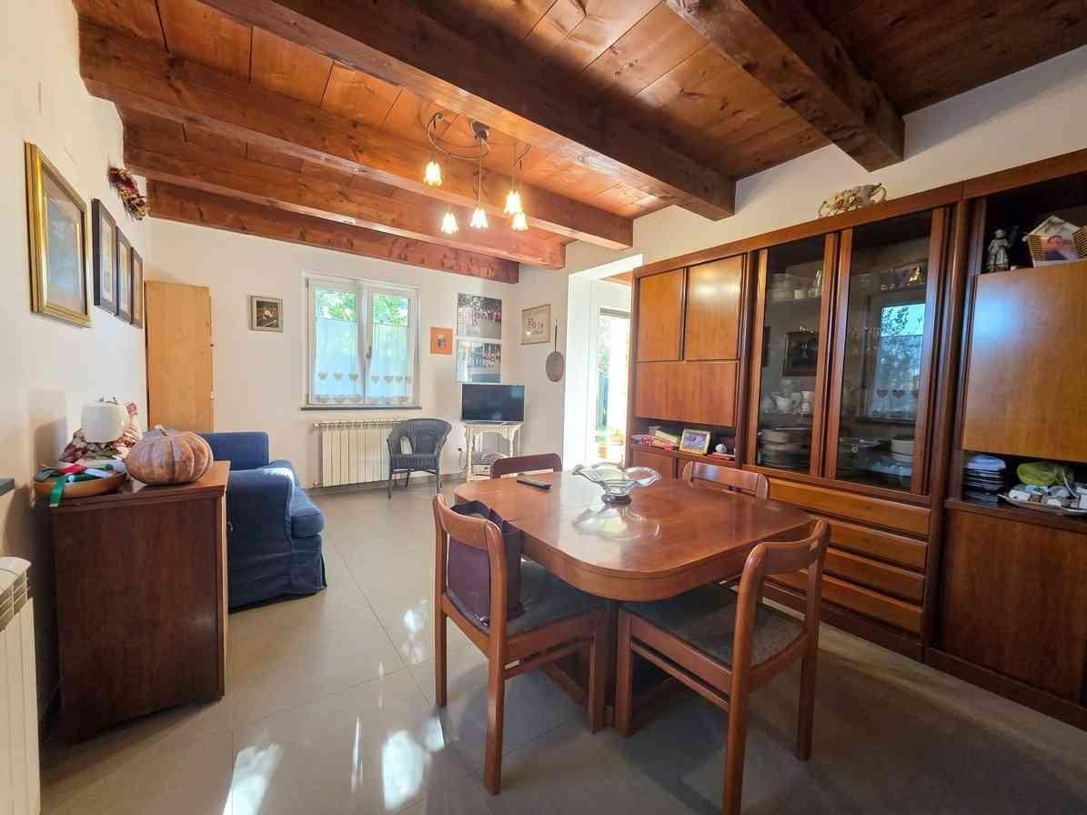 Casa indipendente con giardino, Montignoso cinquale