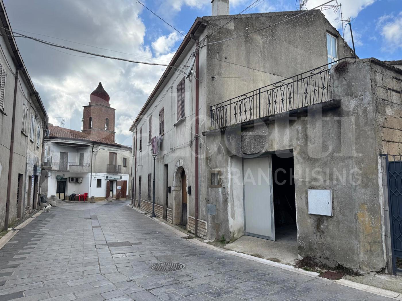 Casa indipendente con giardino a Liberi