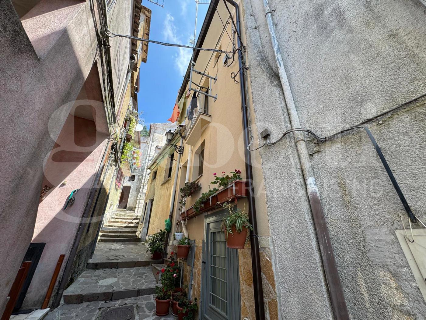 Casa indipendente ristrutturata a San Gregorio Matese