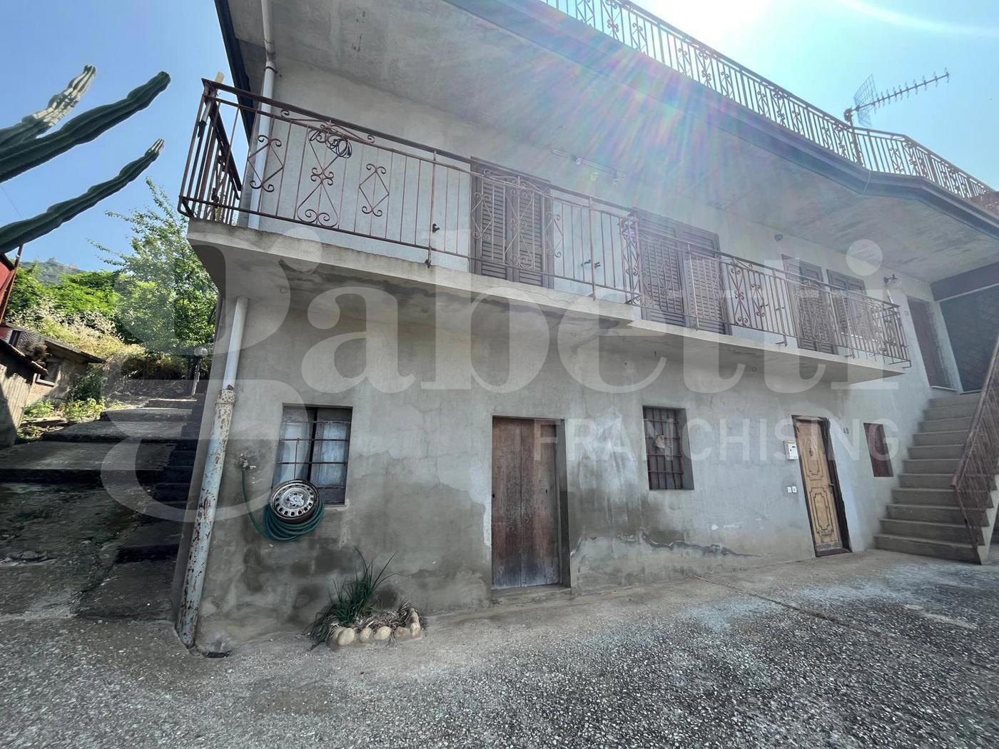 Casa indipendente con giardino a Gioia Sannitica