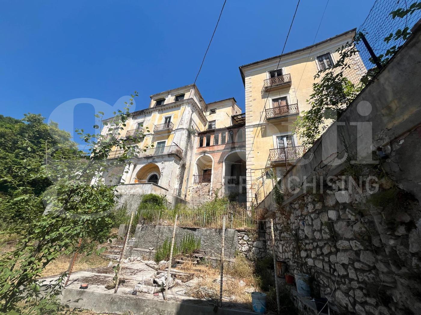 Stabile/Palazzo in vendita a Piedimonte Matese