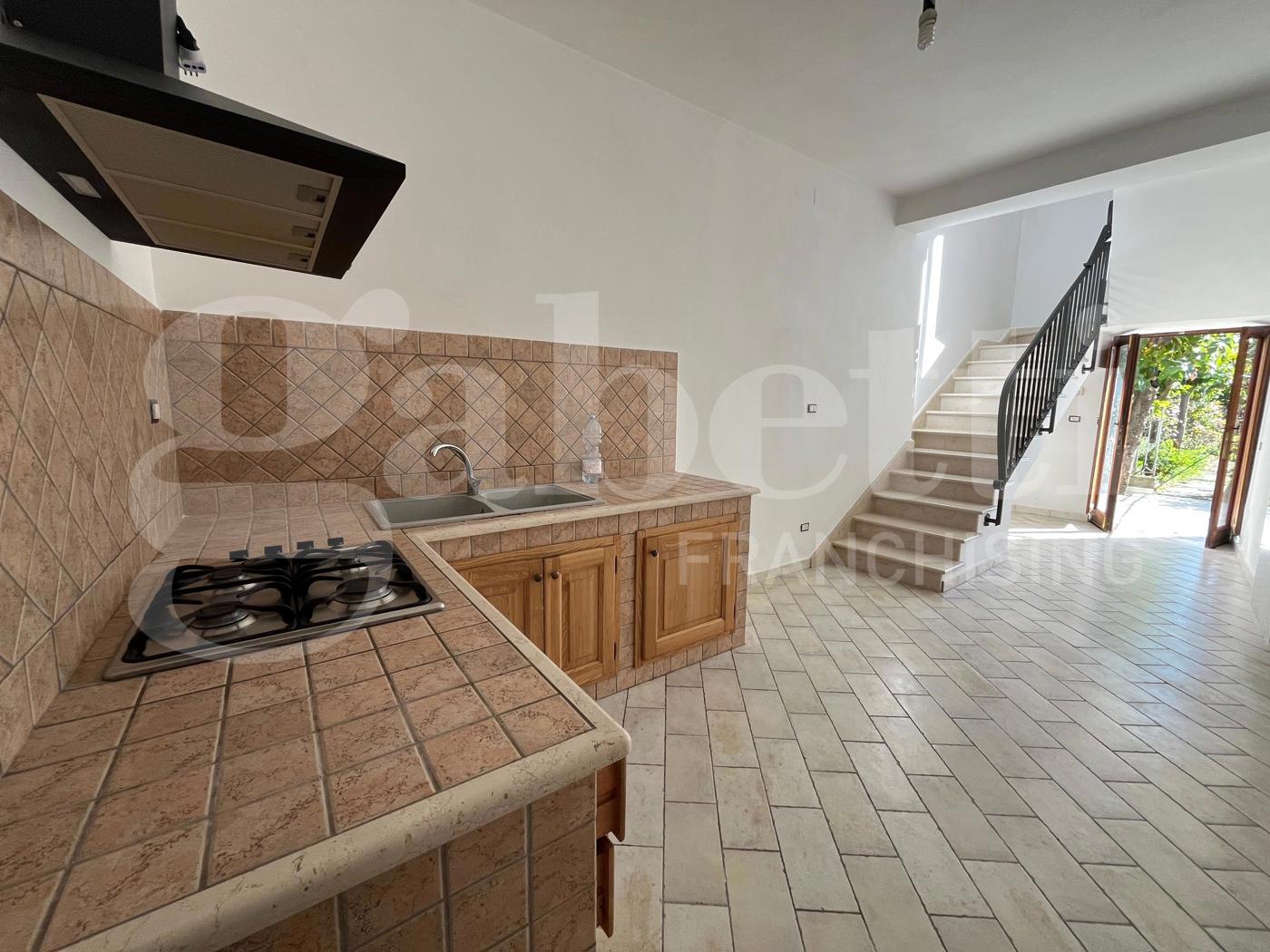 Casa indipendente arredata in affitto a San Potito Sannitico