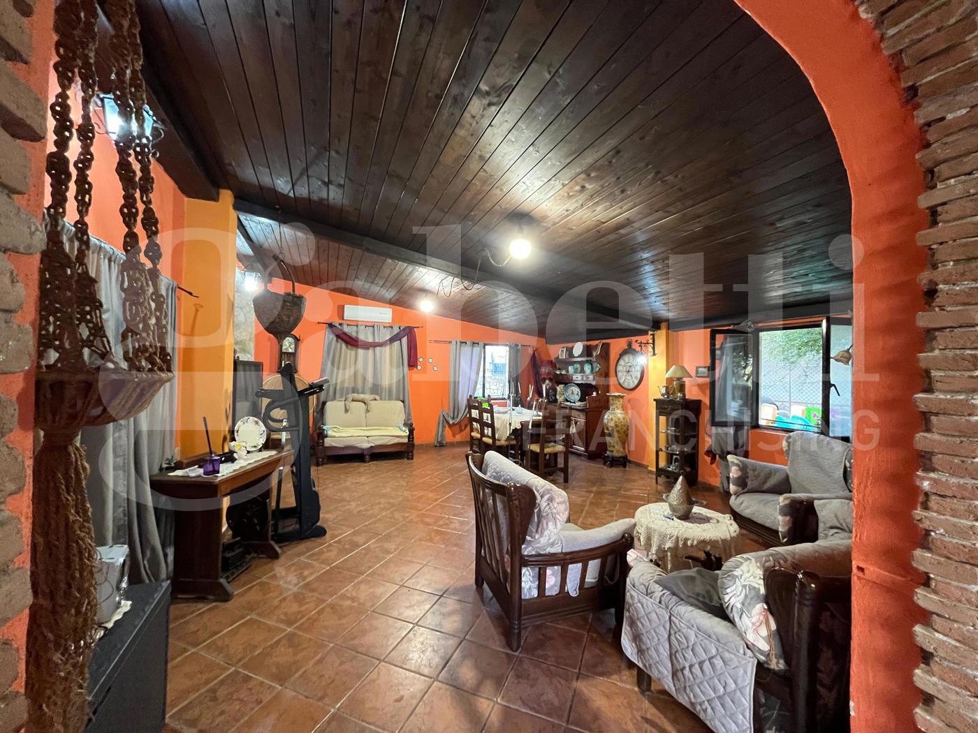 Casa indipendente con giardino a Piedimonte Matese