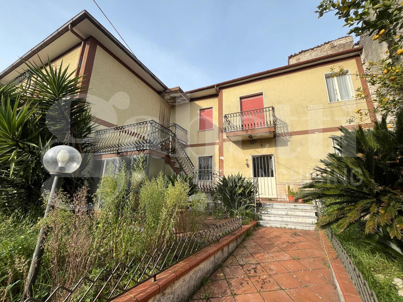 Casa indipendente con giardino a Dragoni