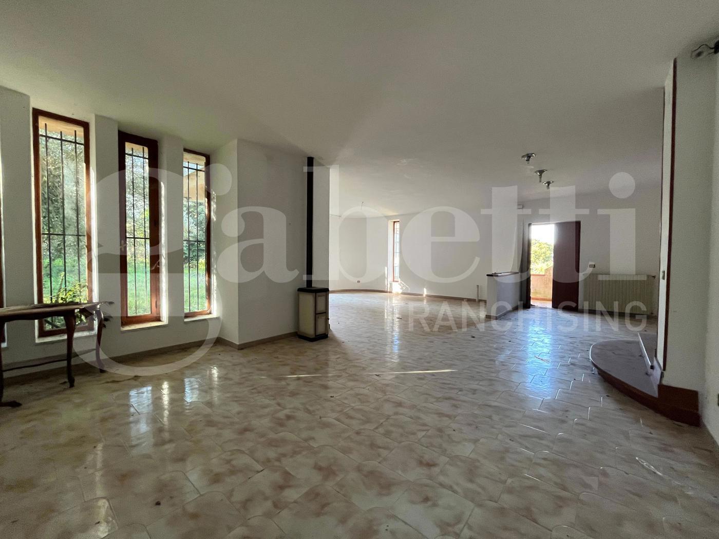 Casa indipendente con giardino a Alvignano