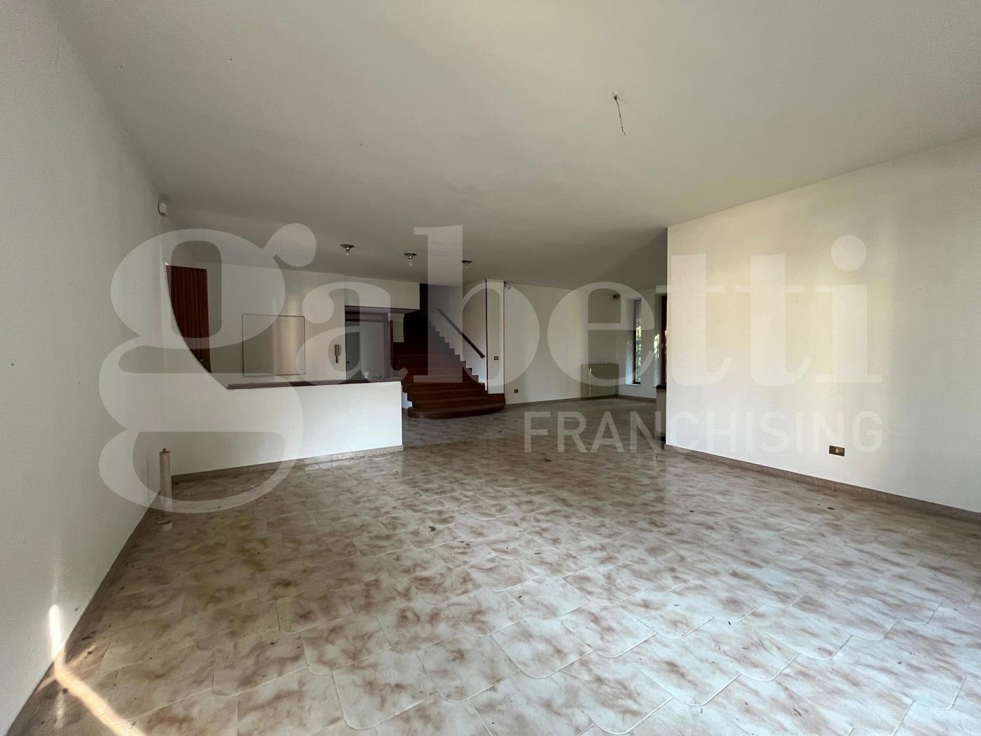 Casa indipendente con giardino a Alvignano