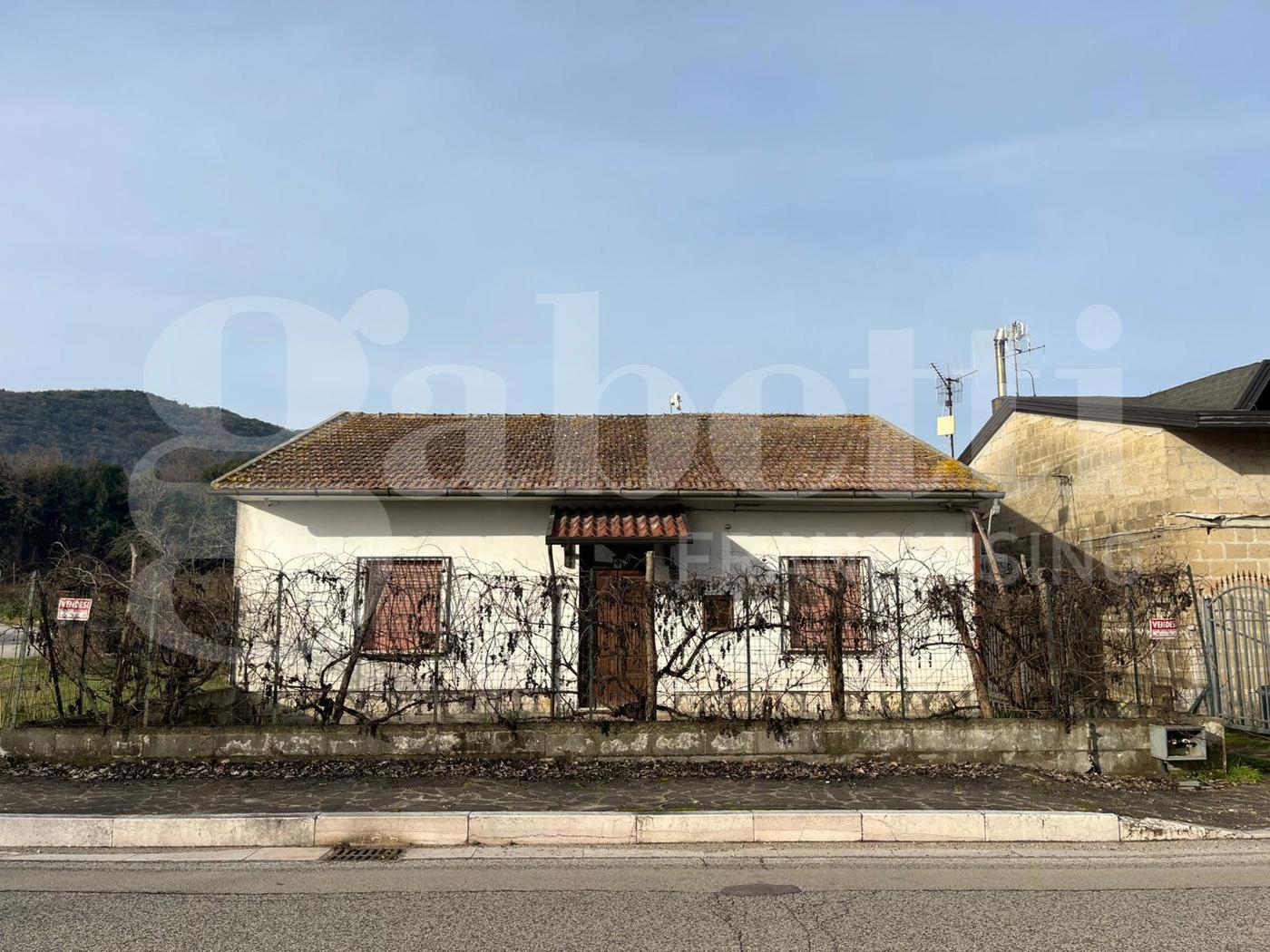 Casa indipendente con giardino a Alvignano