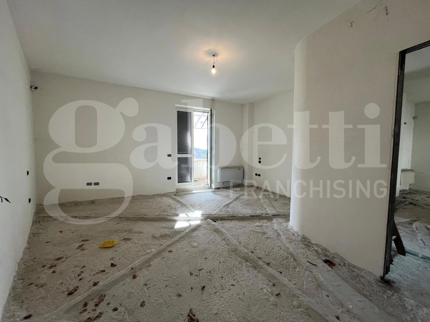 Casa indipendente con giardino a Gioia Sannitica