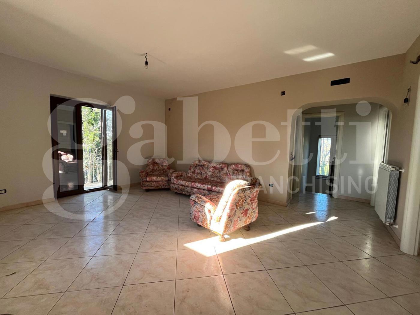 Villa con giardino a San Potito Sannitico