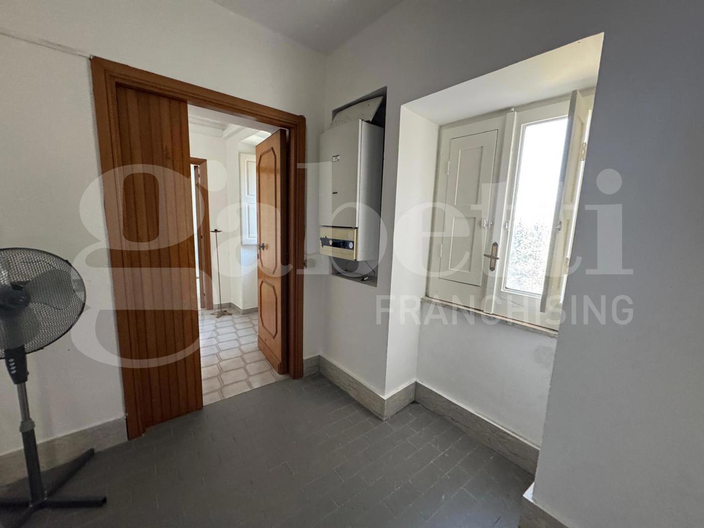 Stabile/Palazzo in vendita a Prata Sannita