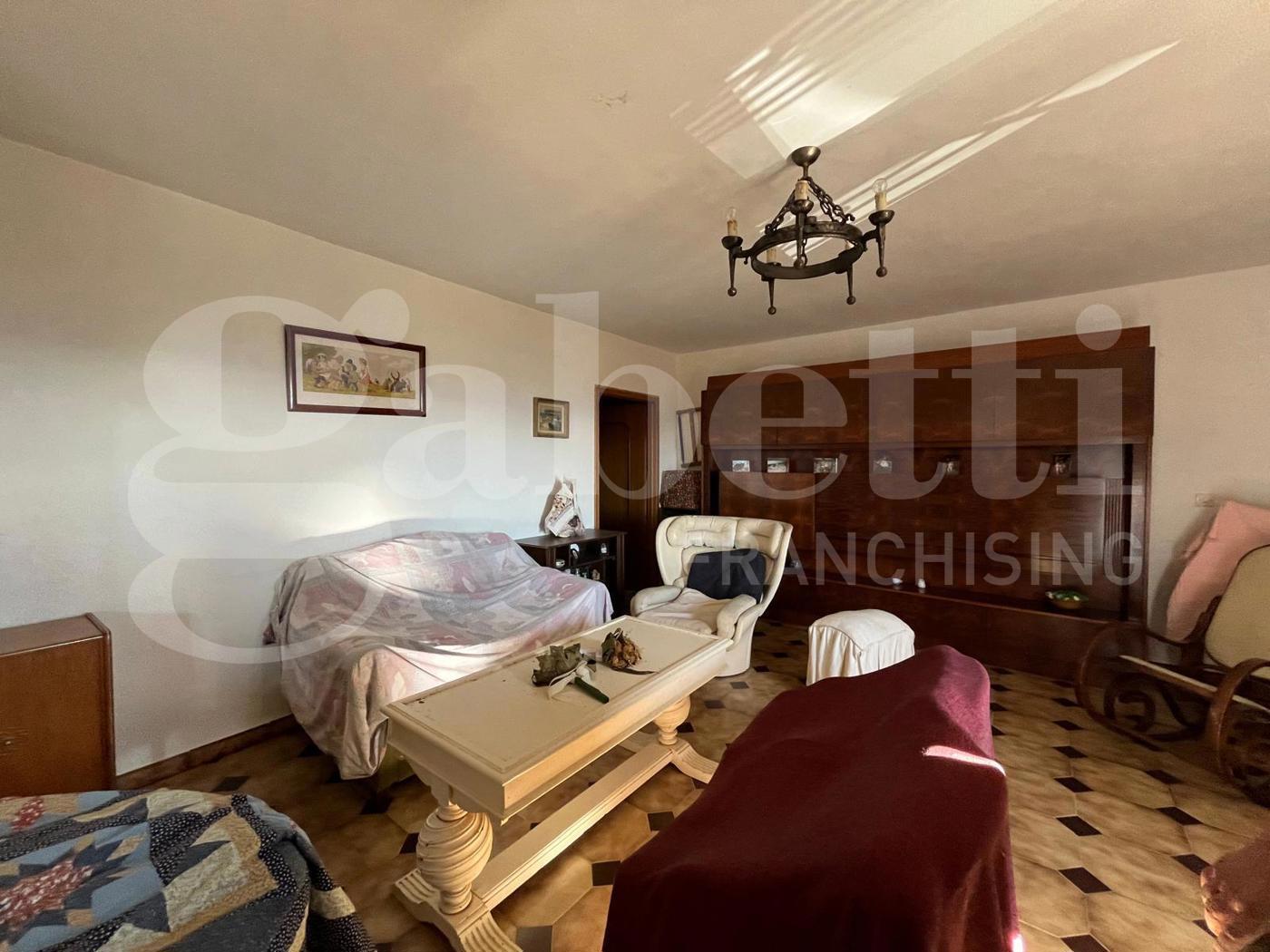 Casa indipendente con giardino a Gioia Sannitica