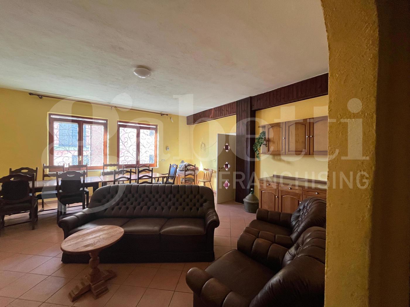 Casa indipendente con giardino a Gioia Sannitica