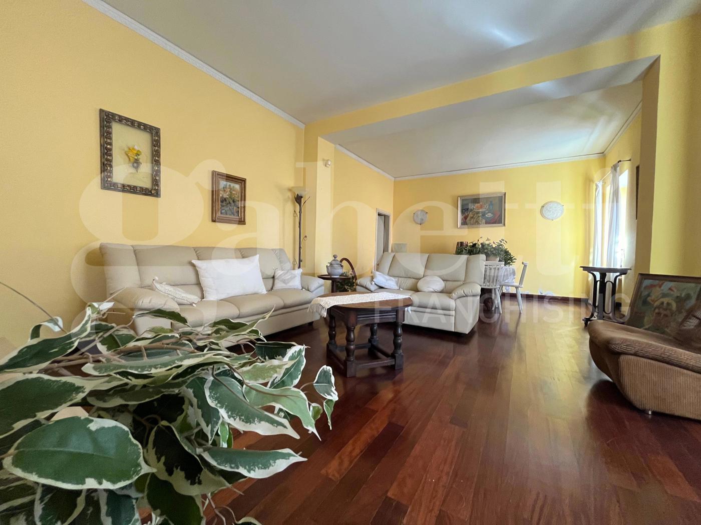 Casa indipendente con giardino a Gioia Sannitica