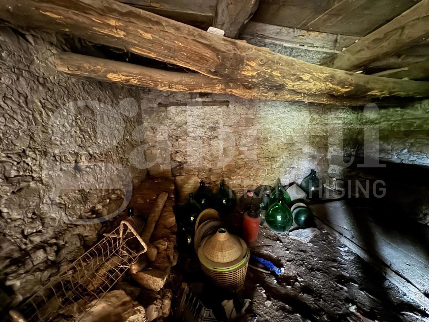 Casa indipendente con giardino a Liberi