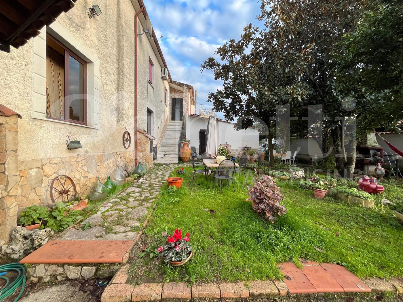 Casa indipendente con giardino a Piedimonte Matese