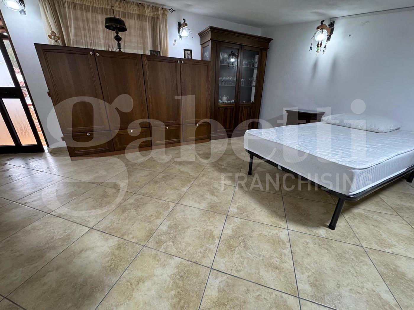 Casa indipendente in vendita a Pratella