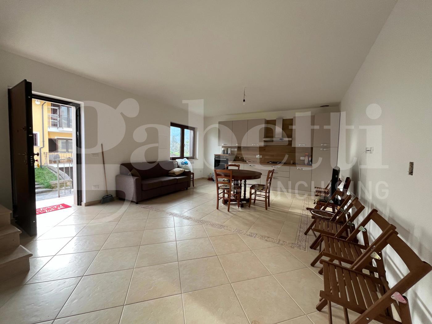 Villa con giardino a Baia e Latina