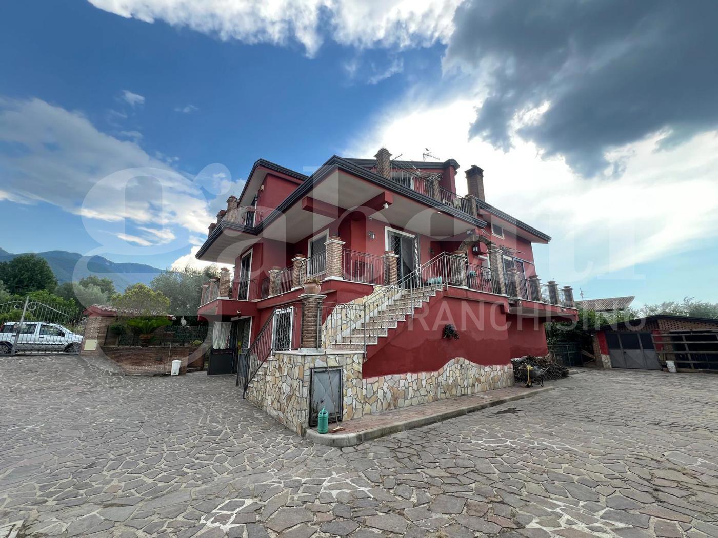 Villa con box doppio a Piedimonte Matese