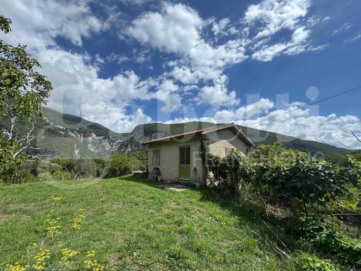 Rustico con giardino a Castello del Matese