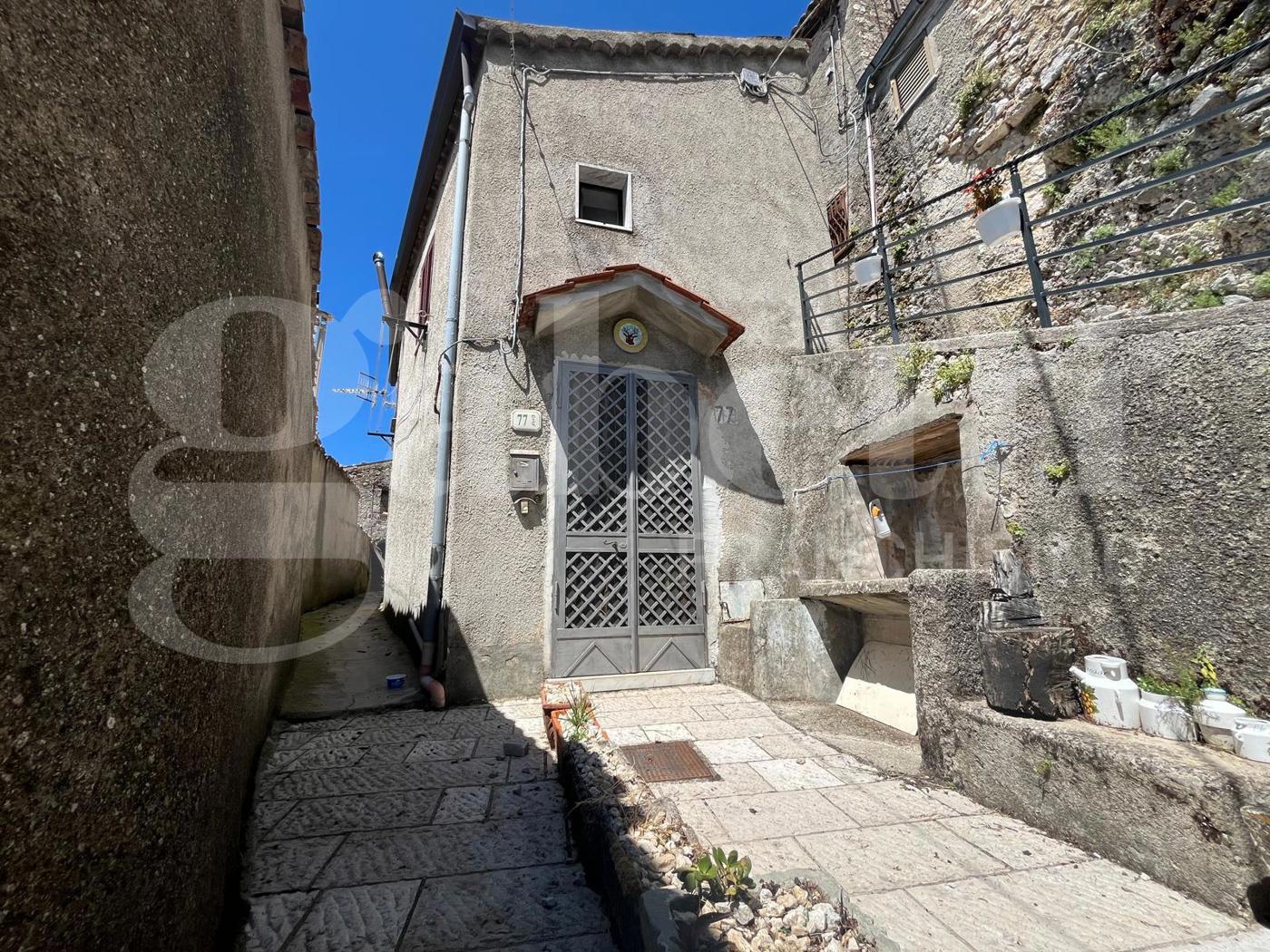 Casa indipendente con giardino a San Gregorio Matese
