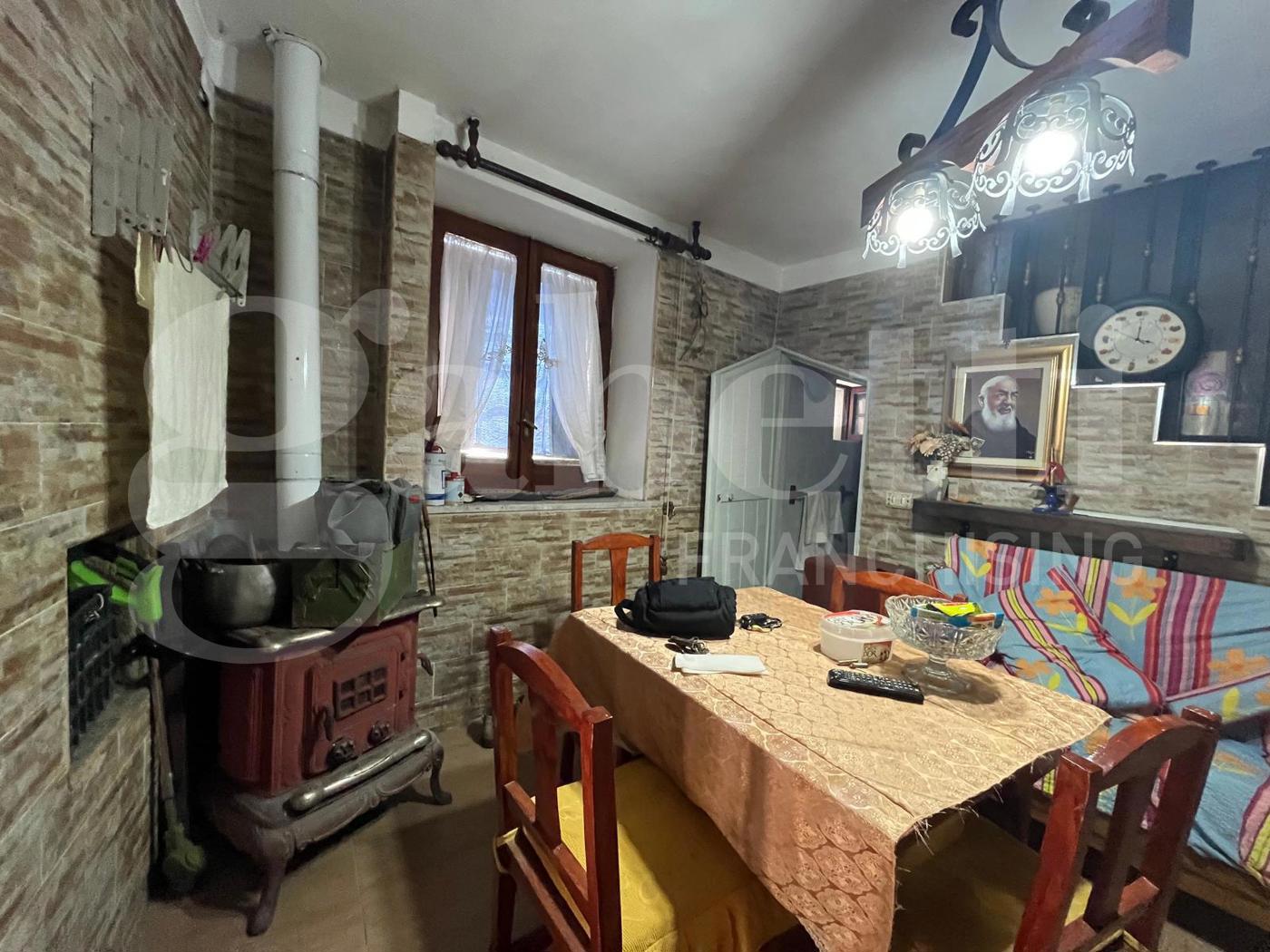 Casa indipendente con giardino a San Gregorio Matese