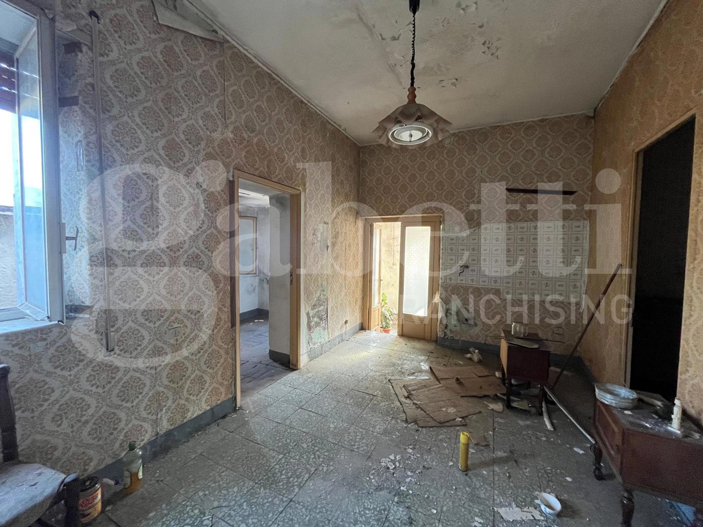 Bilocale da ristrutturare a Alife