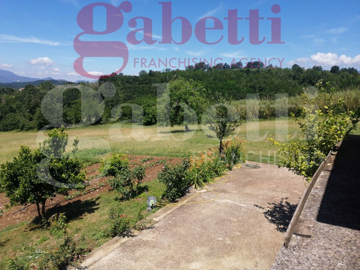 Casa indipendente con giardino a Gioia Sannitica