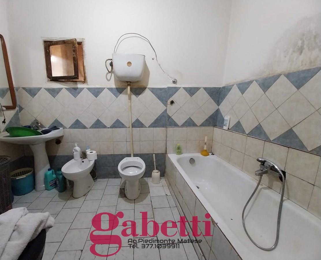 Casa indipendente con giardino a Baia e Latina