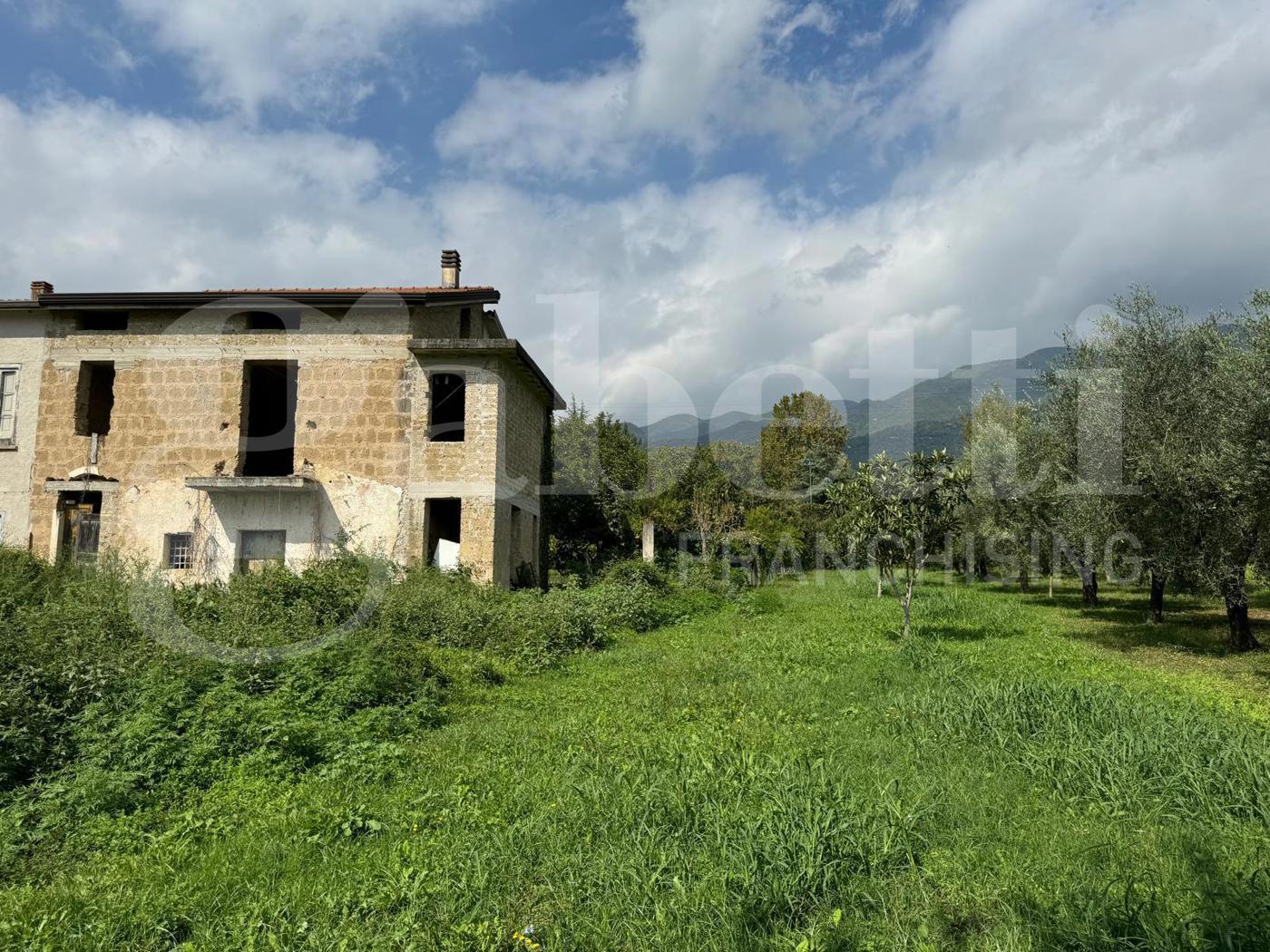 Casa indipendente con giardino a Alife
