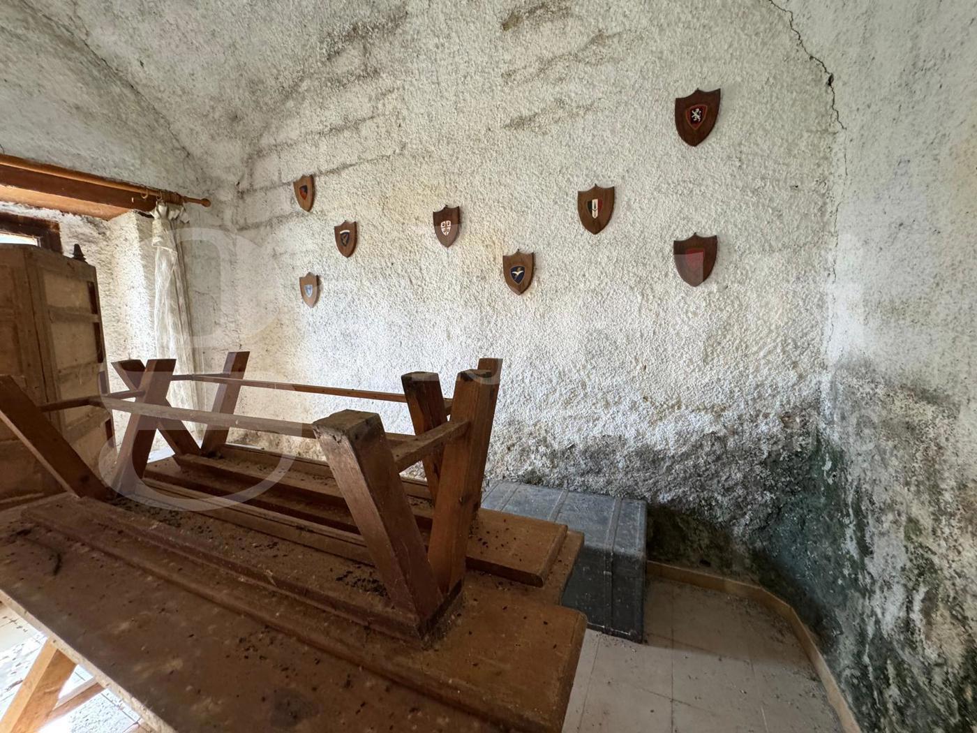 Casa indipendente con giardino a Castel Campagnano