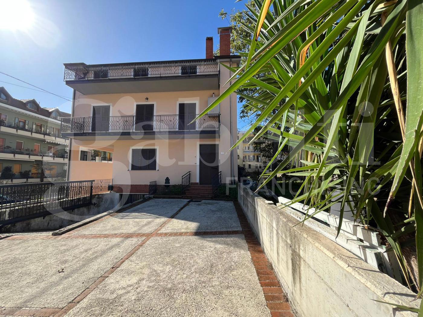 Casa indipendente con giardino a Piedimonte Matese