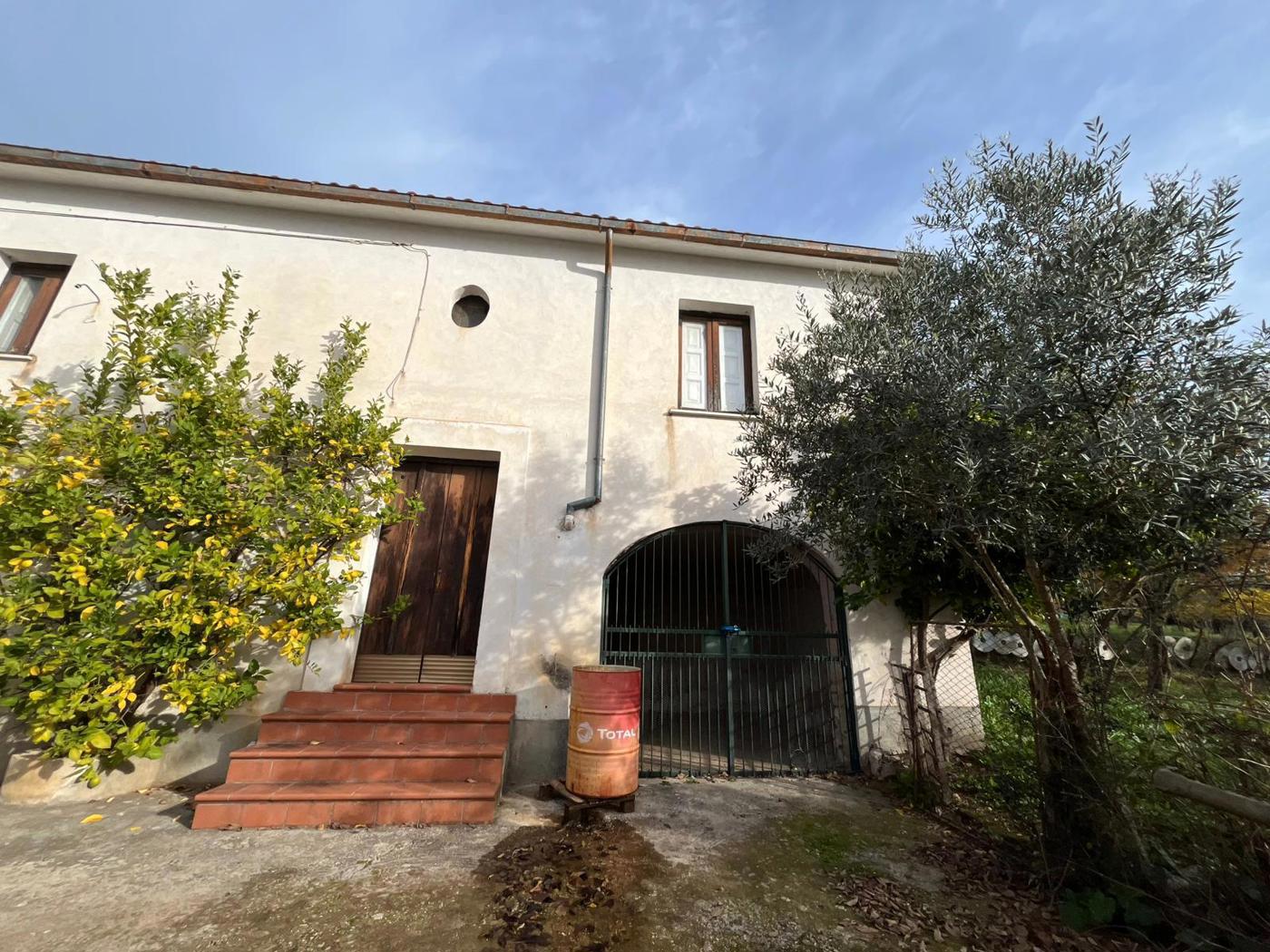 Rustico con giardino a Sant'Angelo d'Alife